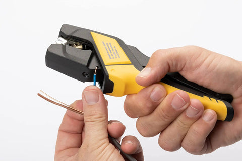 Using Ergonomic Automatic Flat Cable Stripper For PVC Insulated Cables, Slick External Sheathing And Clean Internal Insulation Removal