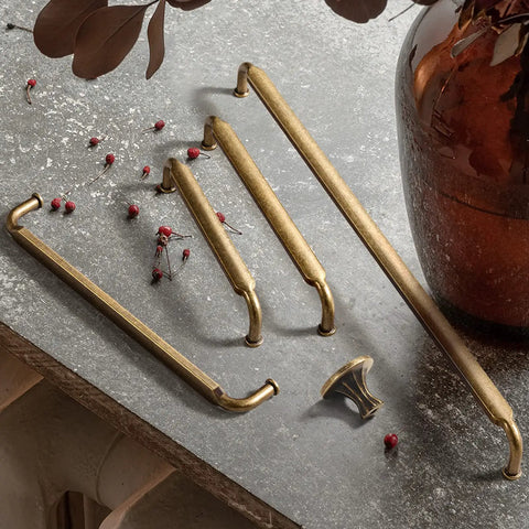 12 Pack Antique Brass Cabinet Pulls Six And A Quarter Inch Hole Center Zinc Alloy Kitchen Drawer Handles 6.7 Inch Length