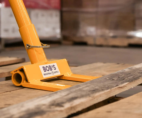 Heavy Duty Pallet Puller Bar With 3 Section Handle 41 Inch Length For Fast Dismantling Of Wood Pallets Decks And Docks in use