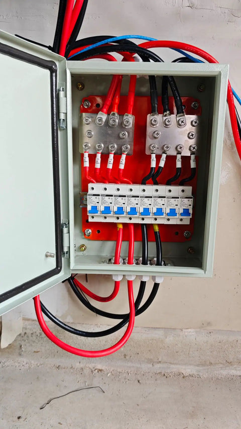 No Sweat 500A DC Combiner Box 4 To 2 Out Pre Wired Cable Kit For 48V Lifepo4 Battery Bank Parallel Hookup inside view with connections