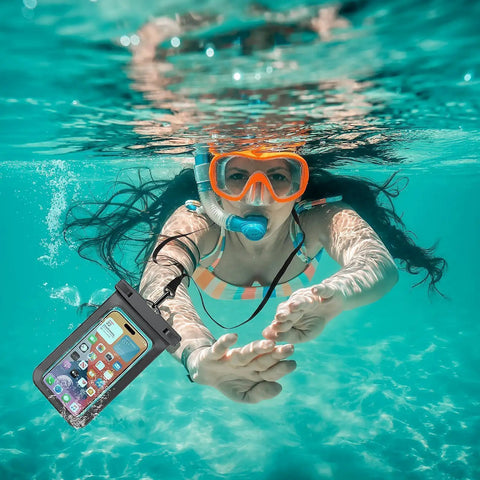Woman snorkeling with Waterproof Phone Pouch Dry Bag Up To 7 Inches IPX8 Case For iPhone 17 16 15 14 13 Pro Max Plus Black