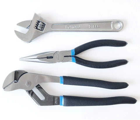 Shop Ready 163 Piece SAE And Metric Mechanic Tool Set with pliers and adjustable wrenches in chrome vanadium steel.