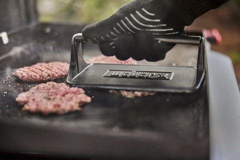 Heavy Duty Weber Griddle Press For Perfect Bacon, Smash Burgers And Crispy Paninis, 9x6 inches, cast iron, pressing burgers.
