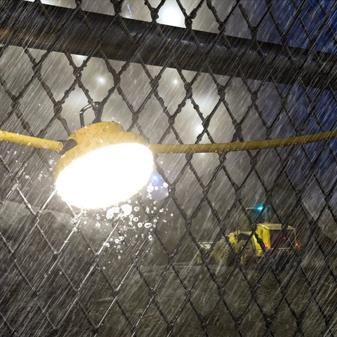 Ultra Bright 40W LED Construction String Light With 5000 Lumens Per Head, 50 Feet Run, Linkable Up To 22 Sets, weatherproof in rain