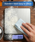 Person cleaning Digital Gram Scale 0.01g Precision Pocket Sized Kitchen Jewelry Scale 0.3g To 500g For Gold Coins Coffee Powder
