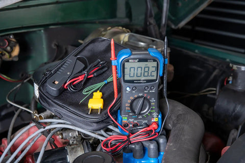 Pro Grade Automotive Digital Multimeter With Auto Range And Overload Protection Measures Up To 15 Amps 10 MOhm Input Impedance