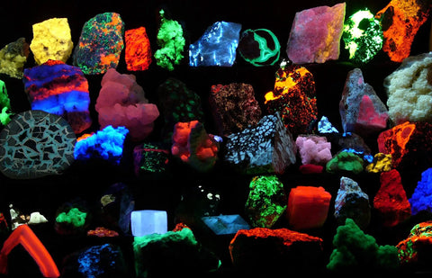 Colorful minerals under Powerful LED Ultraviolet Black Light Flashlight For Detecting Bed Bugs, Pet Stains, Insects, Scorpions