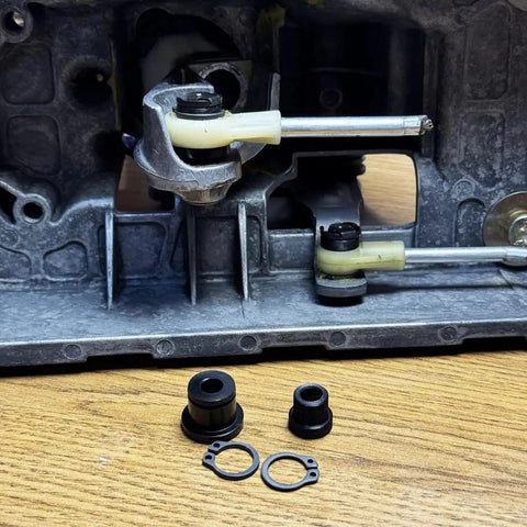 Seat Ibiza 6J 2002 2003 2004 2005 2006 2007 And Leon 1M 2000 2005 Manual Transmission Shift Cable Linkage End Rod Bushing Kit on table