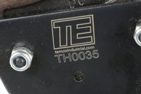 Close-up of Heavy Duty Ratcheting Wire And Cable Cutter For Copper And Aluminum Up To 500 MCM With Hard Oxide Cutting Head