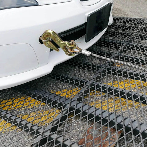 Ten Pack 1/4 Inch Clevis Grab Hook For 6mm Chain, G70 Forged Steel Safety Hook attached to car front for secure towing