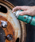 Applying Low Viscosity Penetrating Oil For Rusted Bolts And Fittings With Fast Wicking Action And Residual Lubrication Bolt Loosener