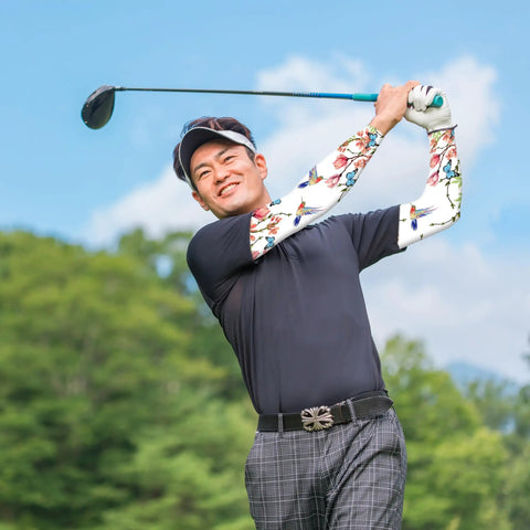 Golfer wearing Hummingbird Pattern Gardening Arm Sleeves Keeps You Cool With Thumb Hole For Men And Women, 19 Inch, White, in action
