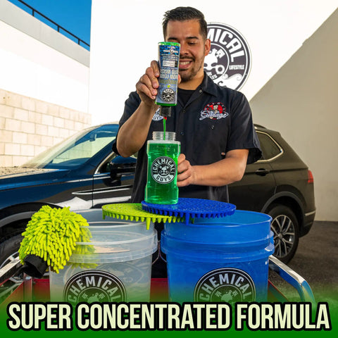 Honeydew Snow Foam Car Wash Soap For Foam Cannons And Guns Thick Clinging Suds That Lift Dirt For A Scratch Free Shine 64 Oz Ready To Roll With Foam Cannon Or Garden Hose Gun, man pouring soap
