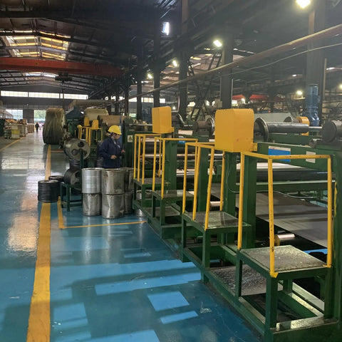 Factory floor showing personalized conveyor belt with straight warp design flame retardant heat resistant and oil resistant.