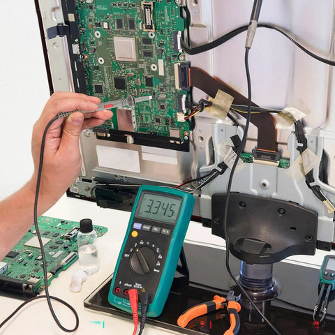 Using Four Pack 100 MHz 600V DC High Sensitivity Oscilloscope Clip Probe With Switchable Ten To One And One To One on circuit board