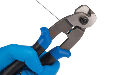 Pro Cable And Housing Cutter With Built In Crimper And Forming Hole Cold Forged Steel Handles cutting bike cable
