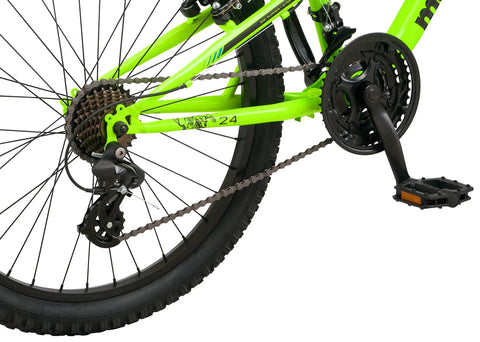 Chain and gears of Status 24 Inch Kids Mountain Bike with 21 Speeds, Aluminum Full Suspension Frame, Steel Rear Triangle