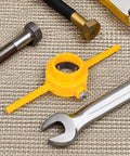 Manual Pipe Threading Tool Kit For Home Plumbing, Easy Operation And Safe Use, PVC Thread Maker With ABS Plastic Die, Durable Construction, Random Color, Perfect For DIY Installations And Fixes Of Household Water Tubes, yellow hand tool