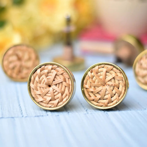 Top Shelf Brass Rattan Cabinet Knobs 6 Piece Set Natural Drawer Pulls For Kitchen Cabinets And Bedroom Dressers Rustproof Heavy Duty Furniture Hardware Built Tough To Last