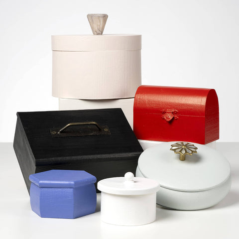 Assorted painted craft boxes showing results of Spray On Crystal Clear Acrylic Sealer For Crafts 12 Oz Gloss Finish That Dries Quick Non Yellowing