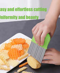 WoshilaoDS 4-piece crinkle cutter set with green-handled stainless steel wavy blade for potatoes