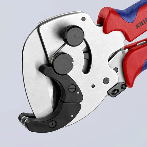 Close-up of Heavy Duty PVC Pipe Cutter With Adjustable Pipe Supports For 26 To 40 mm Plastic And Composite Pipes, Ratchet Cutting