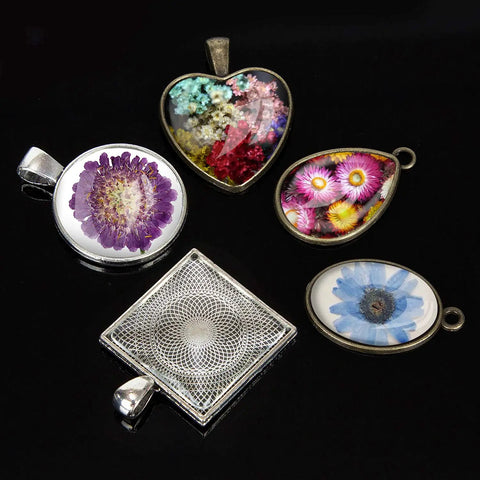 31 Piece Resin Jewelry Making Kit With Flexible Silicone Molds And Versatile Pendant Trays For Side Hustle Crafters Seeking Buttery Smooth Releases In Hearts Round Square Teardrops And Ovals Shapes