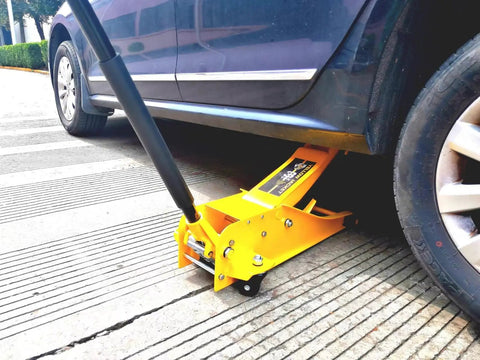 3 Ton Hydraulic Floor Jack With Dual Pump For Fast Car Lifts Low Profile Service Jack With 6600 Lb Capacity Easy To Operate Automotive Jack For Quick Lifts Of Cars And SUVs