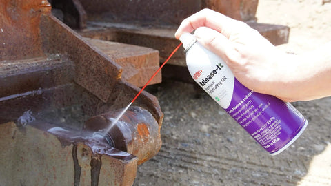 Spraying Stuck Bolts And Nuts Teflon Penetrant Aerosol 10 Oz Quick Penetration For Frozen Or Rusted Hardware on rusted part