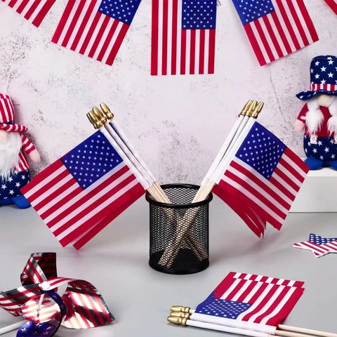 150 Pack Handheld American Flags On Sticks 4x6 Inches With Gold Spearhead For 250th Anniversary, decorations and knick-knacks