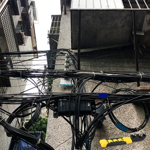 Heavy Duty Stainless Steel Wire Straightener Tool Set For Electrical Projects Manual Crimping And Paralleling Device on a construction site