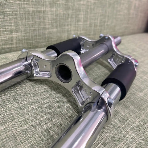 Close-up of Beefy 1 Inch Threaded Non Suspension Bicycle Fork For 26 Inch 700C And 29 Inch Wheels with double aluminum shoulder crown.