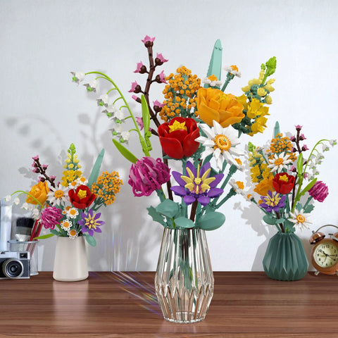 Epic Flower Bouquet Building Set With 1070 Pieces DIY Botanical Blocks For Home And Office Decor, gift in glass vase on table