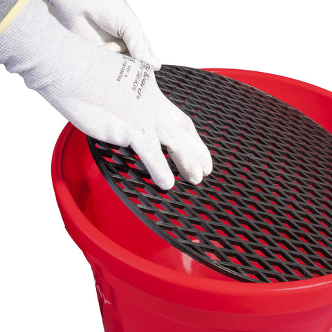 Heavy Duty 50 Lb Broadcast Fertilizer Spreader For Lawns, showing clog-free grate placement in red container