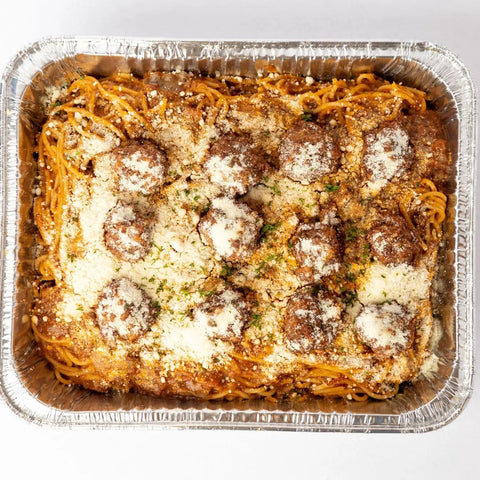 35 Pack 8x8 Aluminum Pans With Clear Lids Square Foil Pans For Baking Heating Storing And Meal Prep Durable Reinforced Rib Walls Stackable 9x9 Outer Size with spaghetti and meatballs