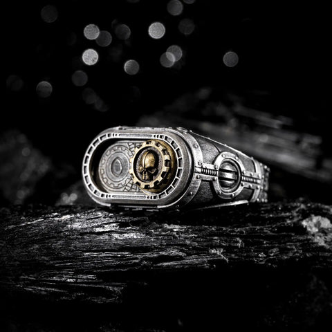 Straight Up Premium Warhammer 40K Adeptus Mechanicus Cipher Of The Machine God Ring For Men Gold Plated 925 Sterling Silver with skull detail.
