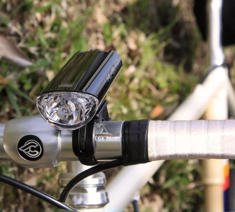 HL EL160 Bike Headlight With IPX7 Waterproof 50 Lumen LED And OptiCube Lens, 30 Hour Constant Run Time, 250 Hour Flashing Mode, Low Battery Indicator, AA Powered, Flextight Mount, Fits Road Urban MTB And Gravel Bikes