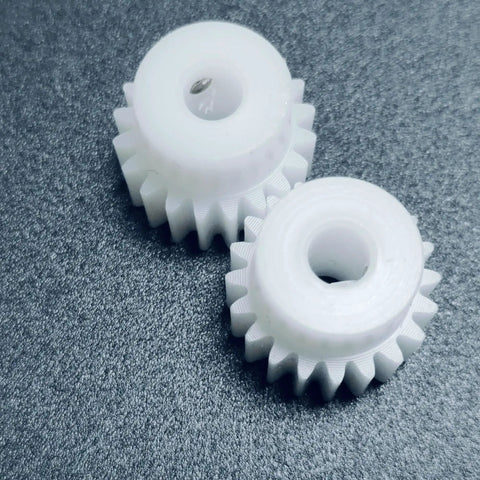 0.7M POM Spur Gear 26T With 8mm Bore Straight Teeth Gear for RC Cars, white plastic pinion, top view