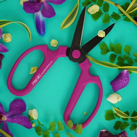 Floral Scissors Set Of 3 With Carbon Steel Blades For Precise Flower Pruning And Arranging, pink shears in foliage background