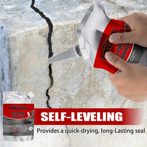 4 Pack High Elasticity Asphalt And Concrete Crack Filler For Driveways Waterproof Sealant being applied on cracked surface