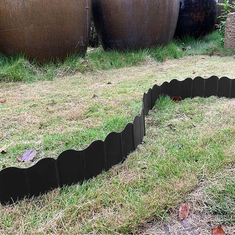 No Dig Interlocking Garden Edging Kit 40 Piece 20 Ft Long 5 Point 3 In Tall Plastic Landscape Border in use on lawn