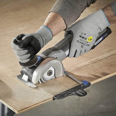 Using Heavy Duty Cut Resistant Work Gloves For Woodworking And Construction With ANSI A7 Protection while operating a circular saw on wood.
