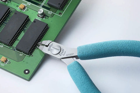 Ultra-Precise Flush Cut SMD Tip Cutter with Ultra-Fine Tapered Relieved Head trimming circuit board