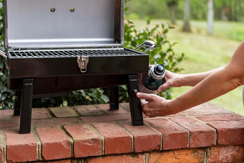 Attaching LP cylinder to Single Burner Portable Propane Grill With Piezo Ignition, Stainless Steel for camping use