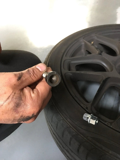 10 Piece Lug Nut Key Set for Your Car Wheel Locks Anti Theft Spline Keys 0 to 9 Points used on a car wheel tire