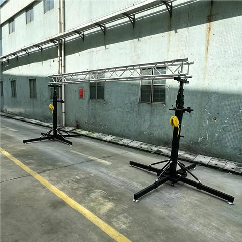 High Octane Heavy Duty Manual Winch Self Locking Vertical Mast Rises Four Meters And Crushes 200Kg Loads with aluminum truss setup.