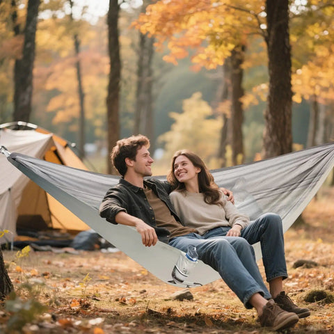Couple relaxing in Vintage Bathtub Camping Hammock, Ultra Lightweight And Portable, Heavy Duty 330 Lb Capacity With Soft 210T Parachute Nylon