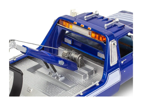 1979 GMC Wrecker Captain Hook Model Kit with telescoping boom and detailed tow arm close-up, 57 parts skill level 4 model