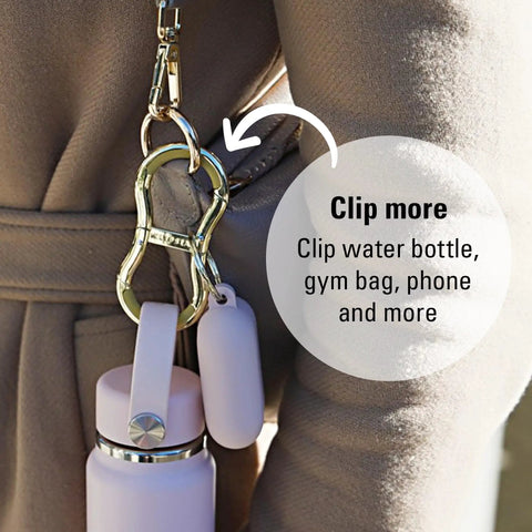 Link Connector Clip For Purses And Totes Womens Keychain Clip And Fashion Carabiner Bag Hook With Two Secure Hooks on coat