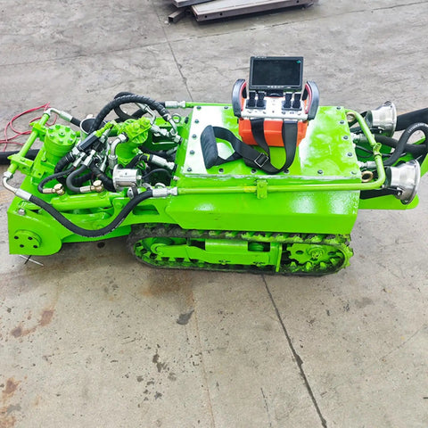 Green Remote Controlled Pond Dredger With Tracks For Easy Sludge Cleanup In Farm Fish Ponds And Lakes, showing hydraulic system